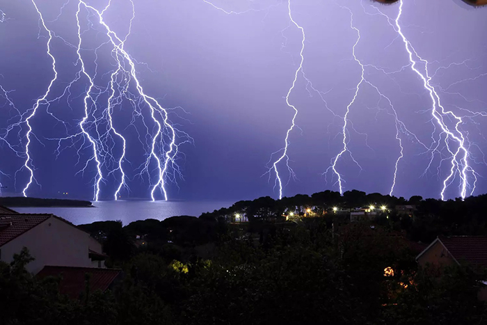 防雷接地檢測方法與步驟解析，保障電氣設(shè)備安全運(yùn)行